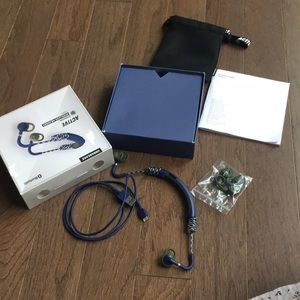 URBANEARS Wireless Headset